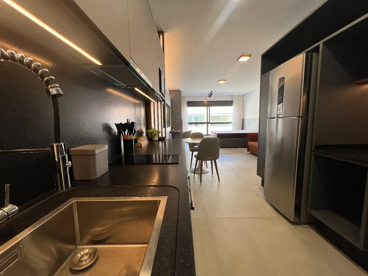 Apartamento mobiliado de 42 m² com cozinha aberta — photo 21