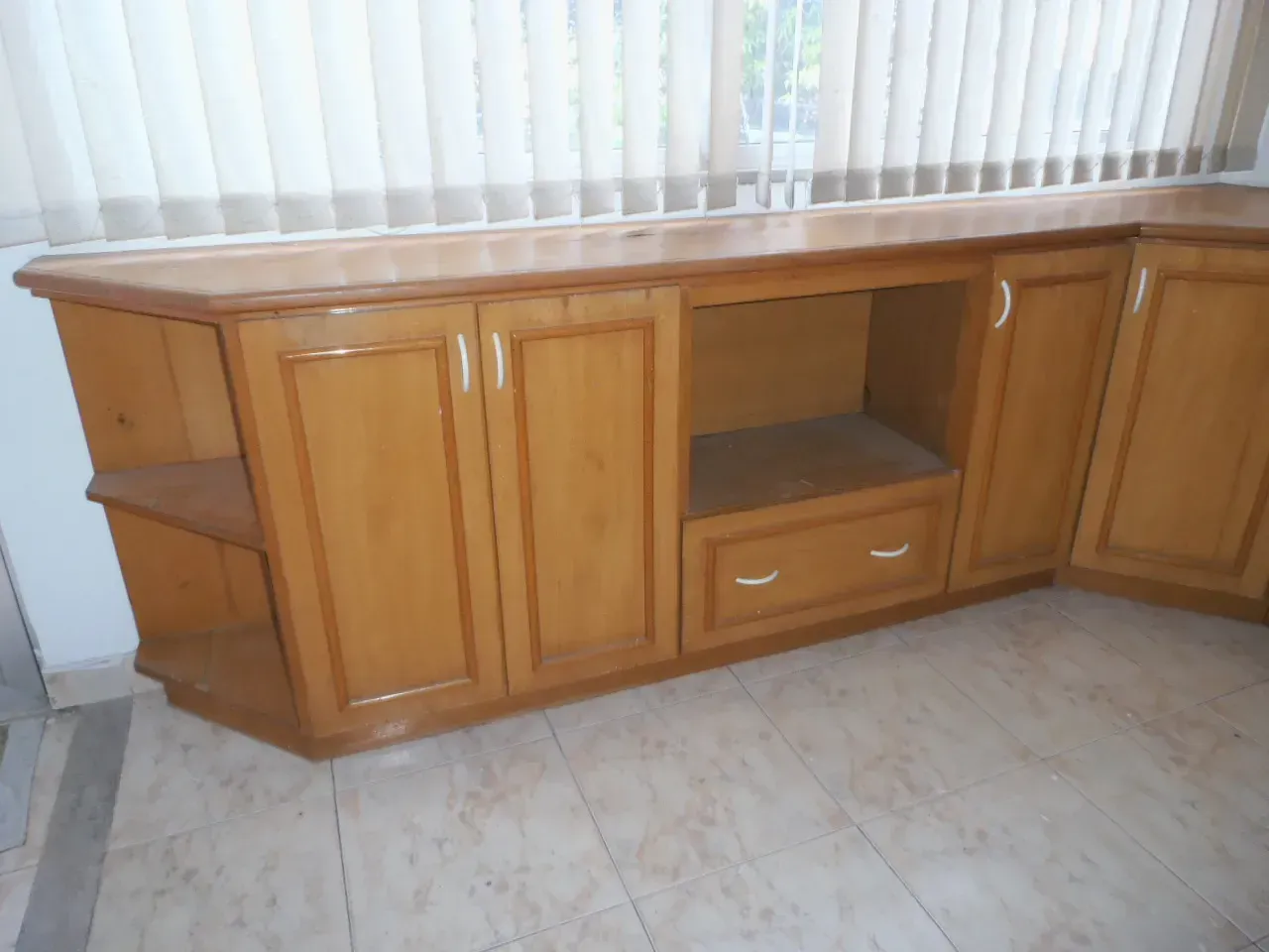 Unfurnished 2-bedroom apartment with balcony — photo 4