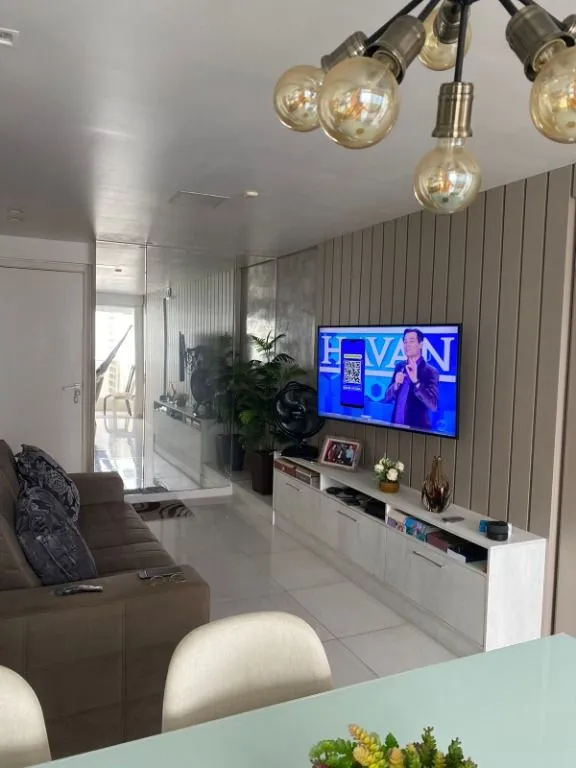 Furnished apartment, 92 m², with a glass-enclosed balcony — photo 2