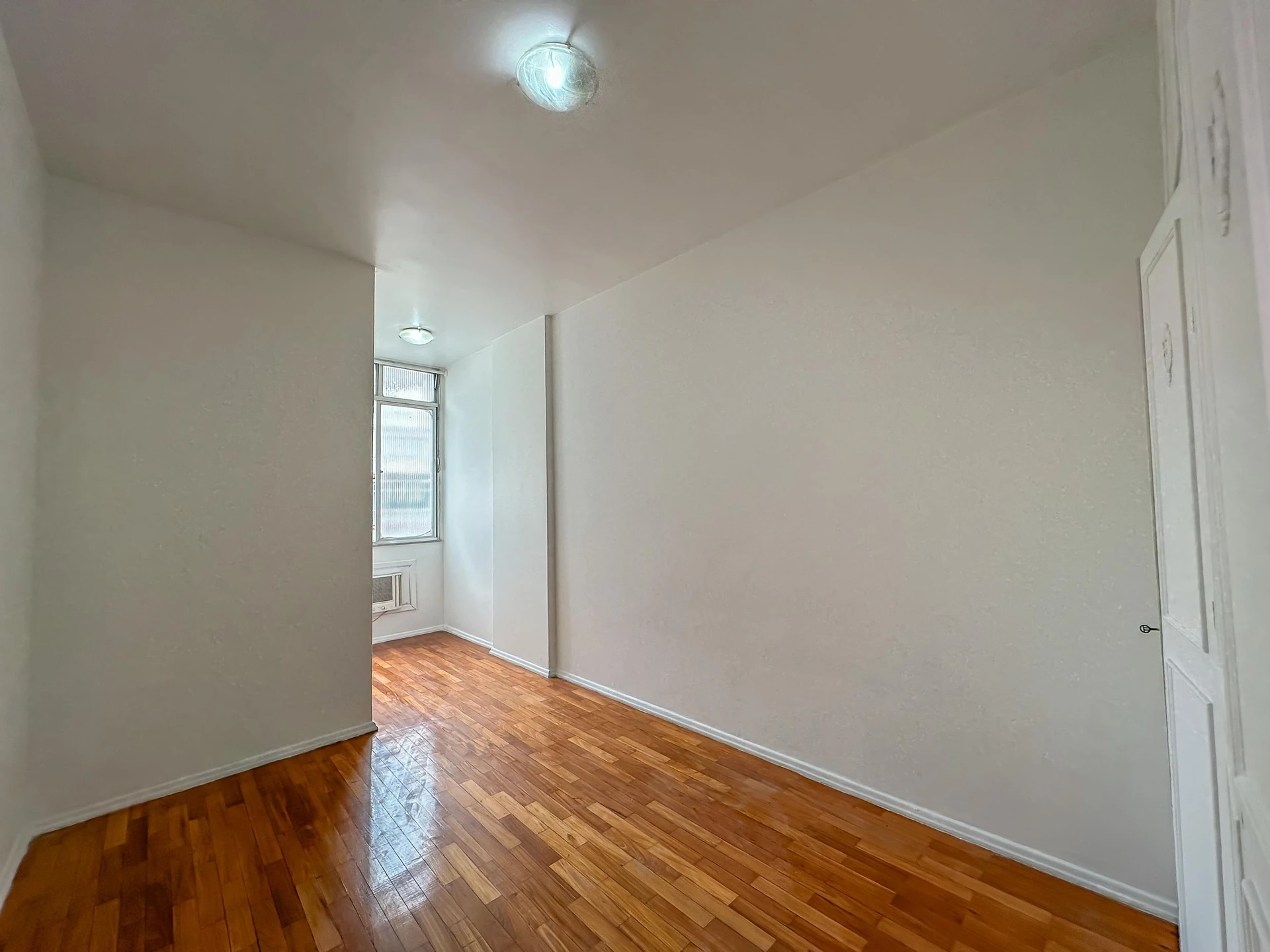 Washing machine in a 2-bedroom apartment, 80 m² — photo 42