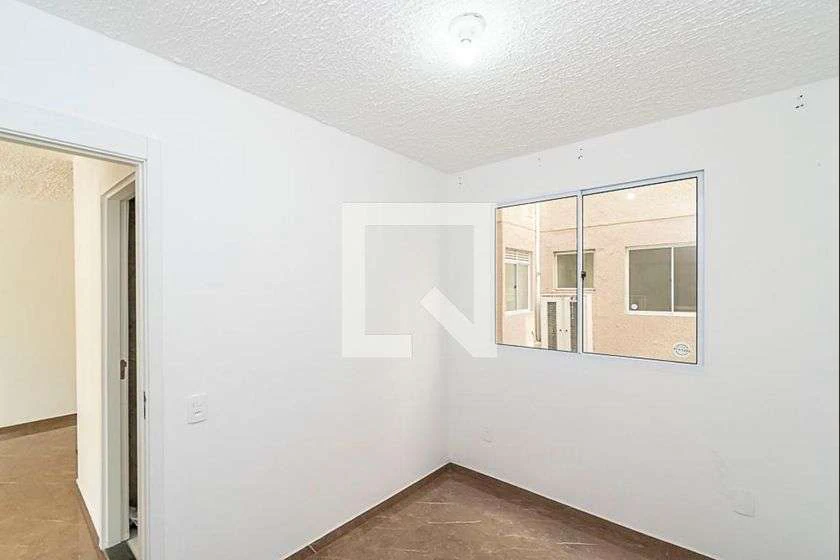 Apartamento de 2 quartos com armários na cozinha — photo 17