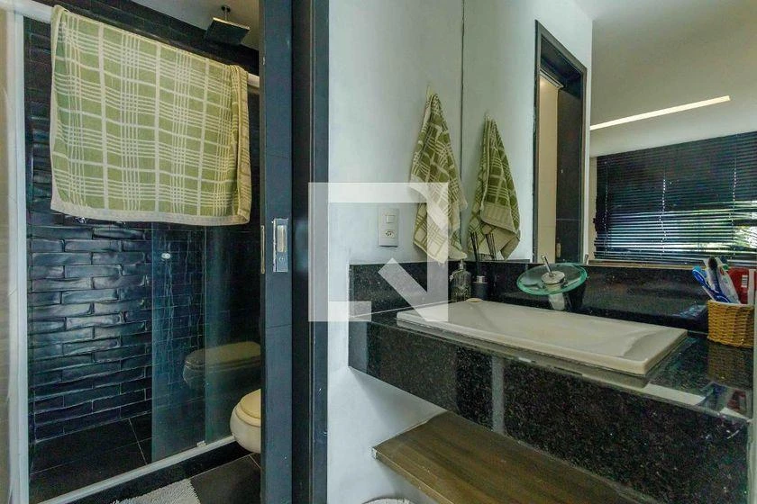 Furnished house with 5 bedrooms and open-plan kitchen — photo 45