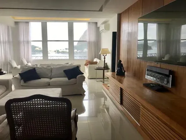 Unfurnished apartment with 3 bedrooms and 5 bathrooms — photo 14