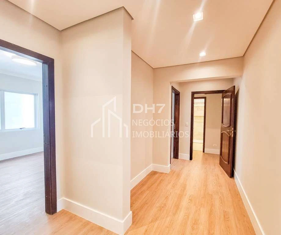 Квартира на 4 комнаты с 2 суитами 199 м² — photo 5
