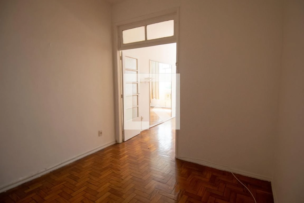 Monoambiente con piso de madera o laminado en Rio de Janeiro — photo 16