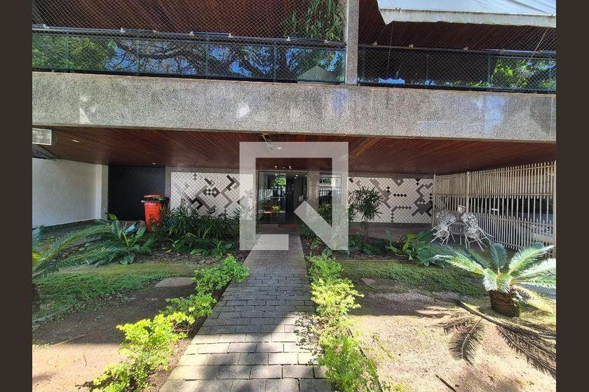 Apartamento de 2 quartos com varanda envidraçada — photo 21
