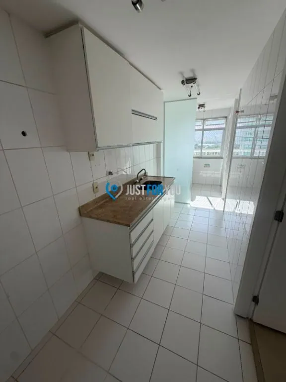 Apartamento de 2 quartos com varanda envidraçada — photo 27
