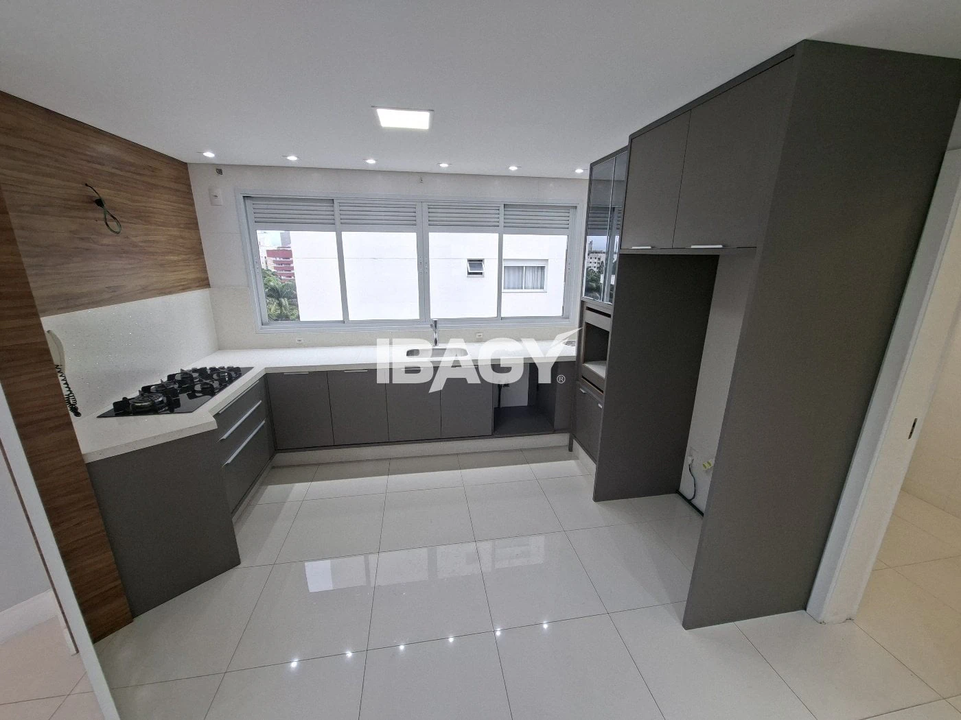 Furnished apartment, 324 m², with a private pool