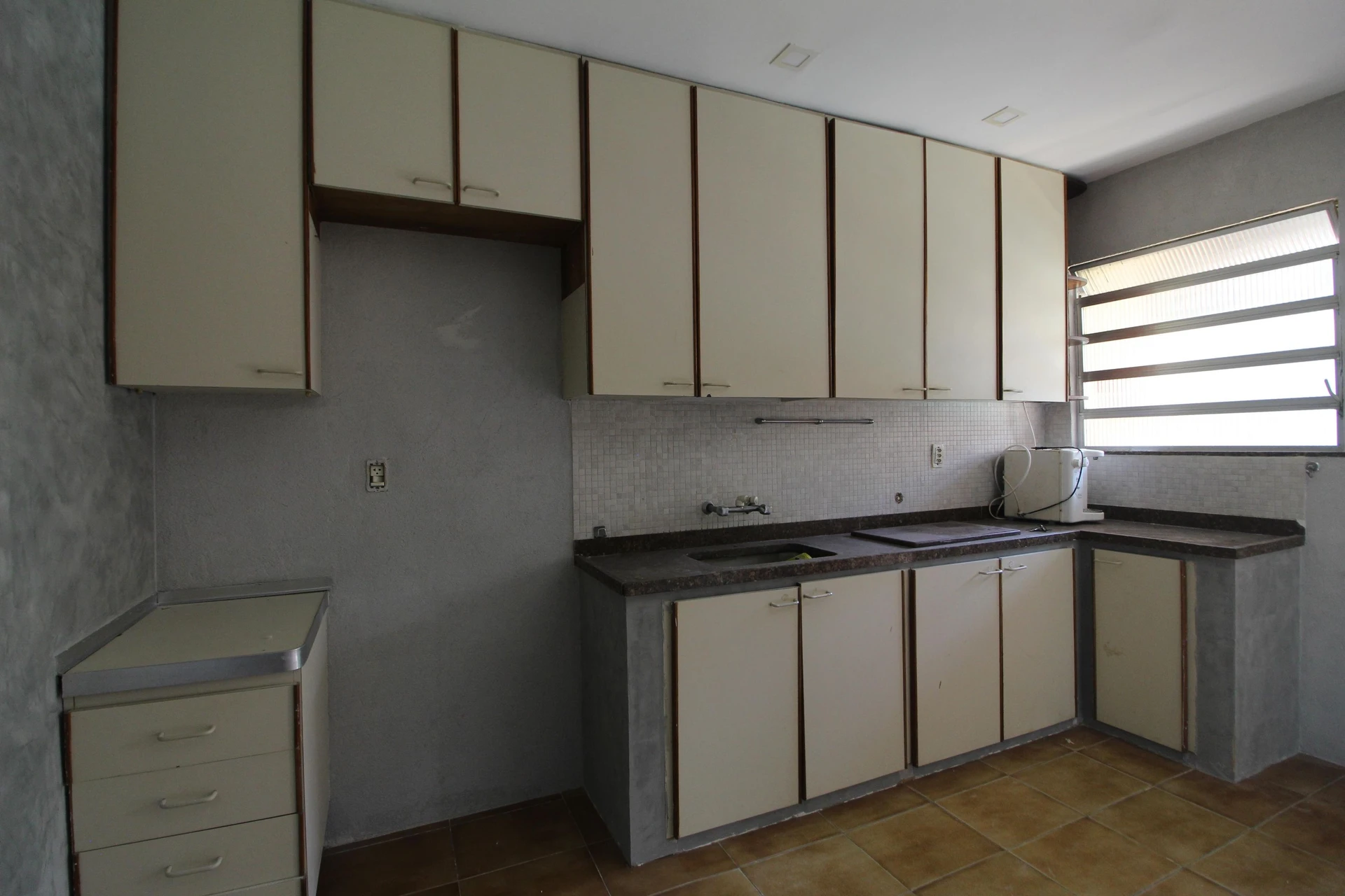 House, 450 m², with a grill on the balcony — photo 47
