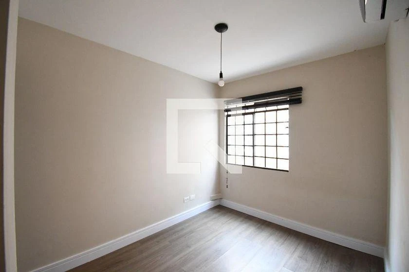 Apartment, 62 m², with wood or laminate floors — photo 4