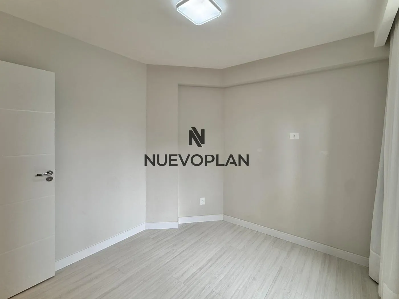 Apartment, 104 m², with a walk-in closet — photo 36