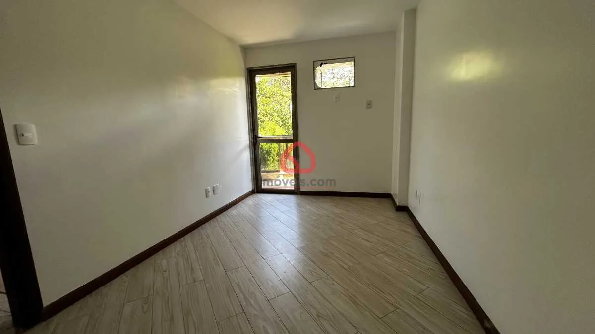 3-bedroom apartment in a building with a pool — photo 15