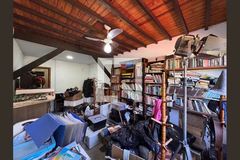 Casa de 4 dormitorios y 3 baños, 490 m² en total — photo 28