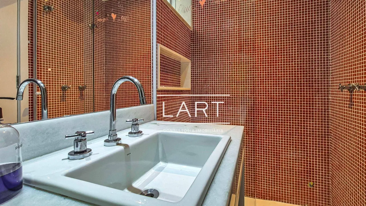 3-bedroom apartment with 240 m² and 3 parking spaces — photo 18