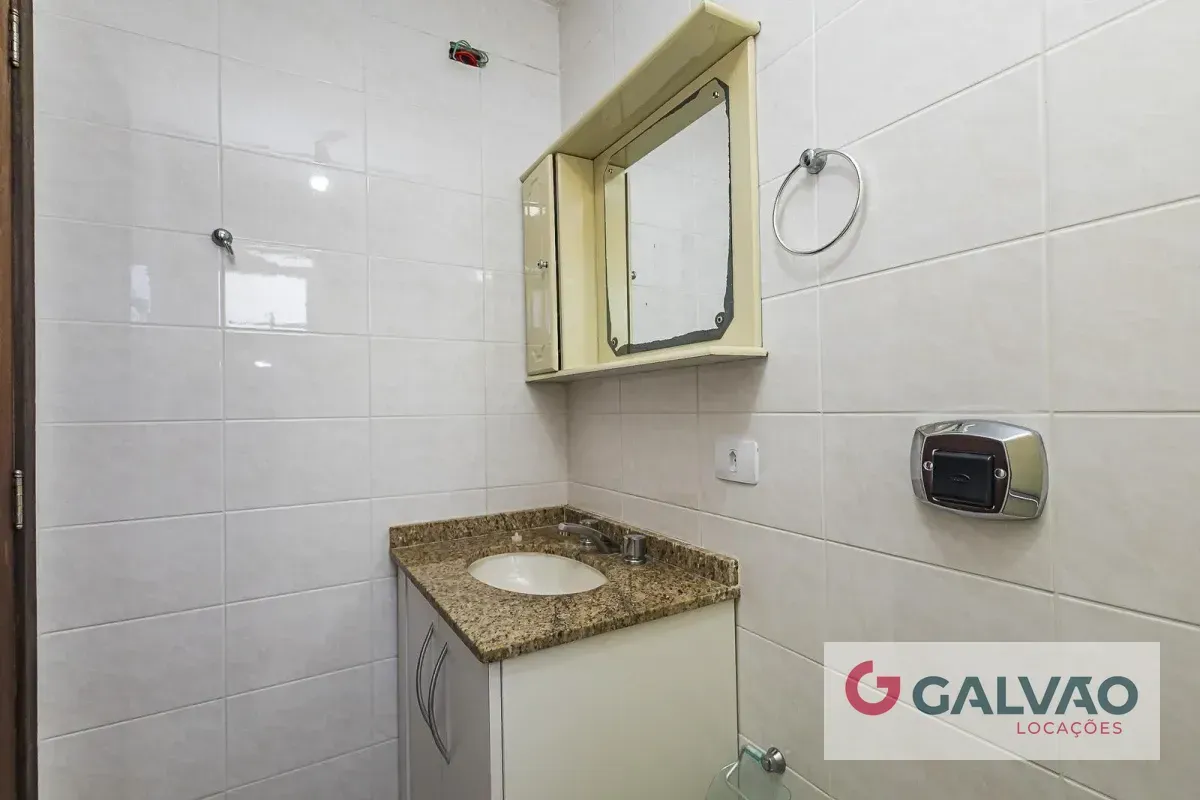 2-bedroom apartment in a building with a gym — photo 24