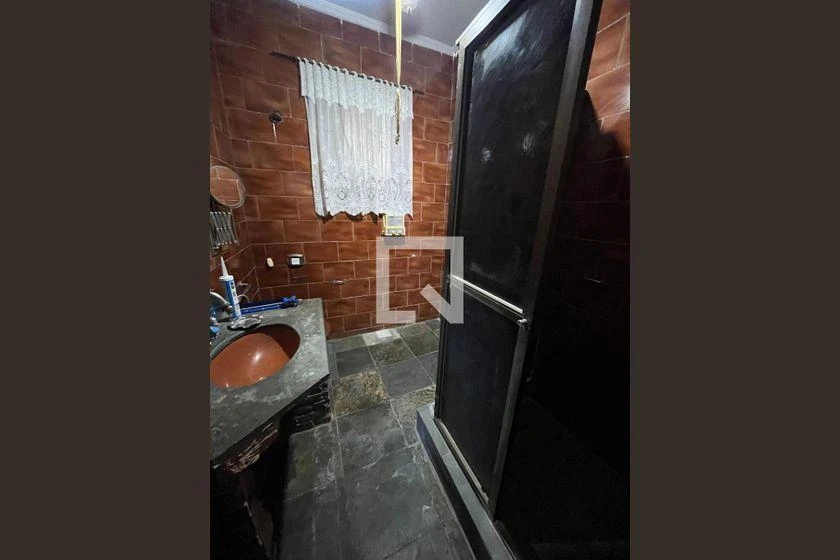 Rental house with 4 bedrooms and 600 m² — photo 40