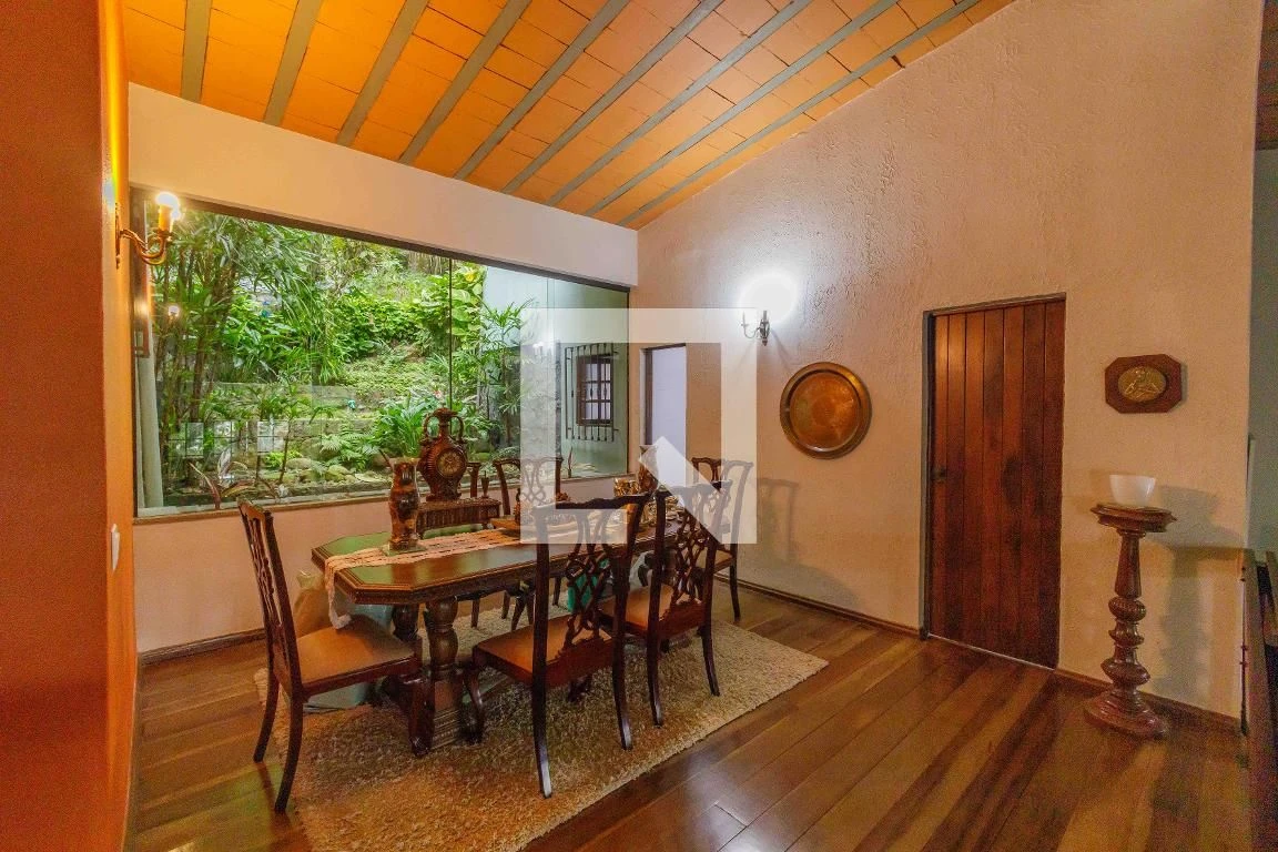 4-bedroom house with a walk-in closet in Rio de Janeiro — photo 18