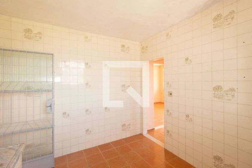 2-bedroom apartment with separate kitchen and balcony — photo 12