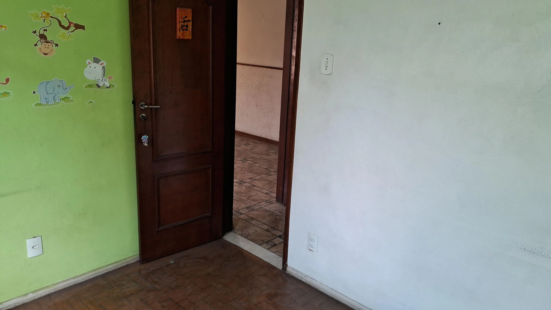 Unfurnished apartment with a closed gas kitchen — photo 20