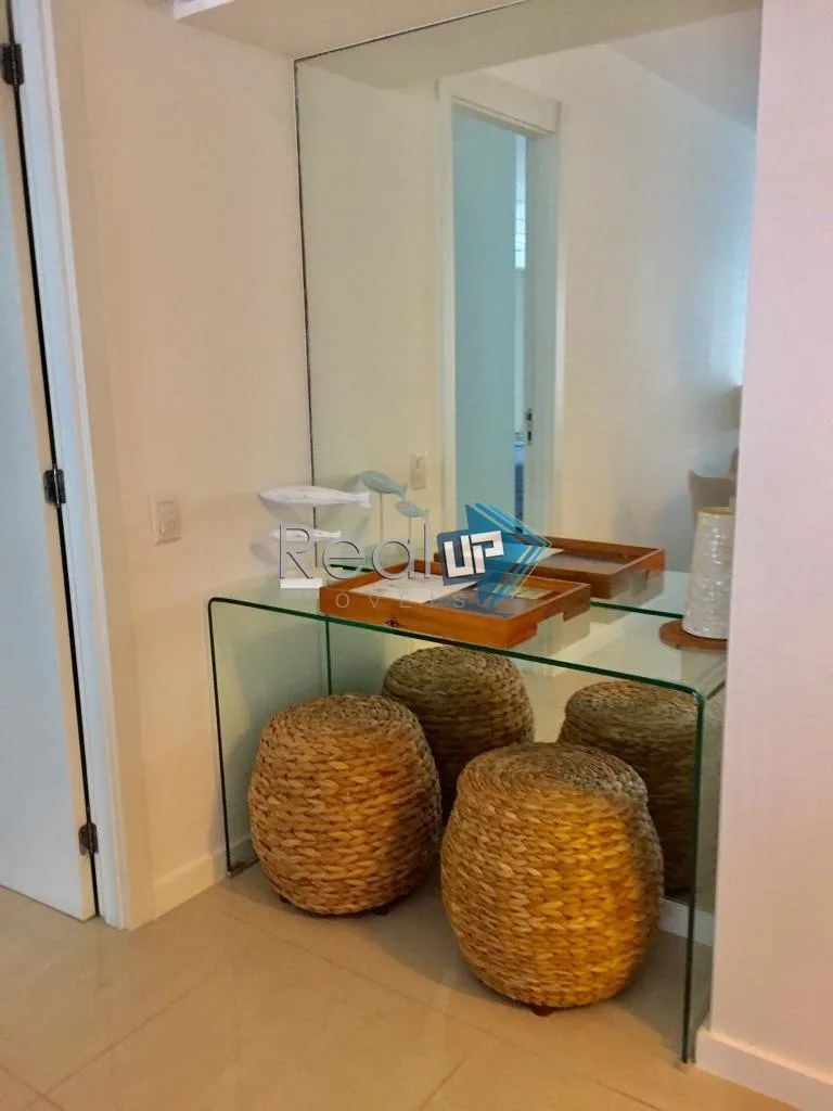 Furnished apartment with 2 bedrooms and a balcony — photo 21