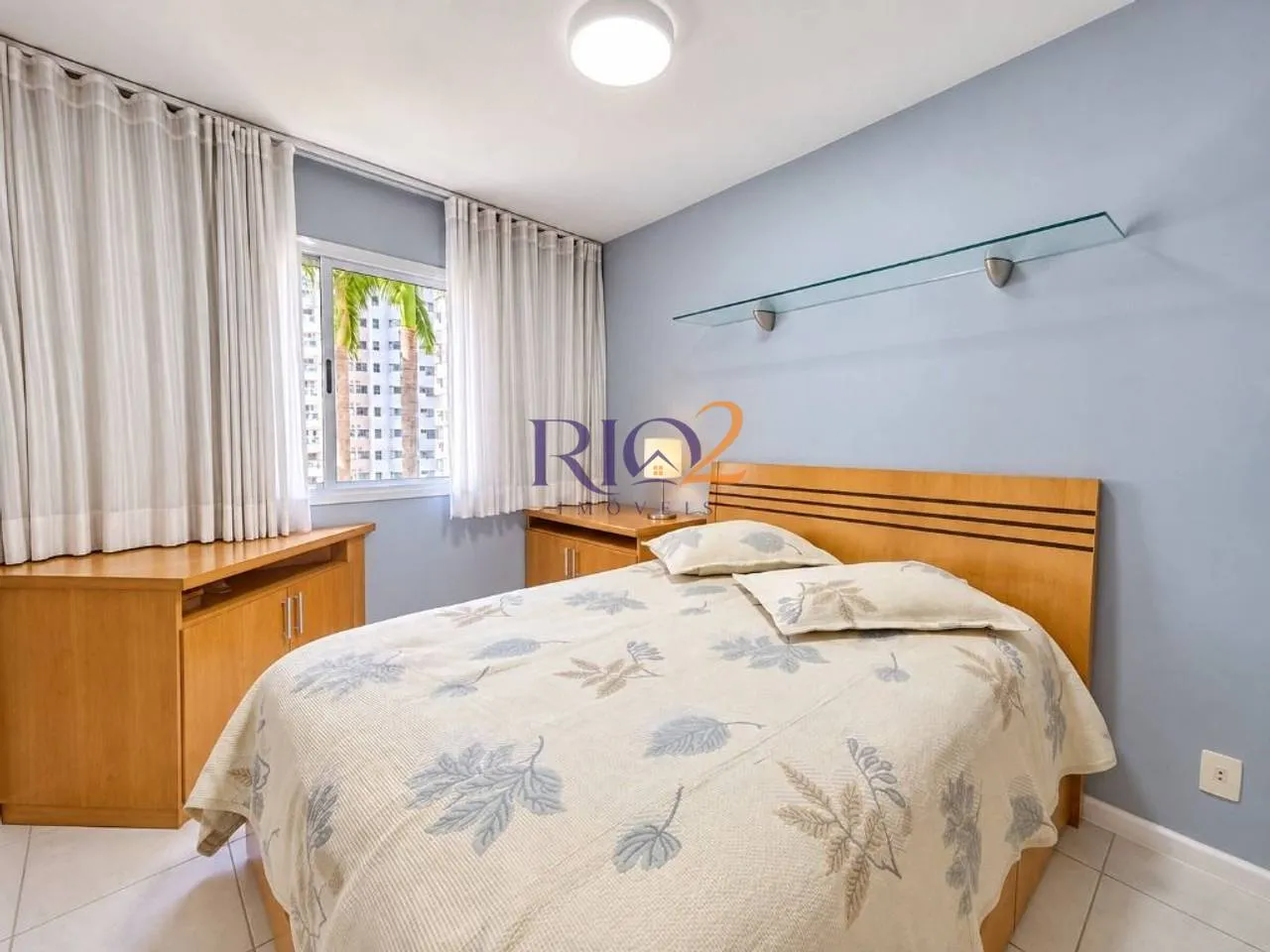 Walk-in closet in a 3-bedroom apartment, 117 m² — photo 6