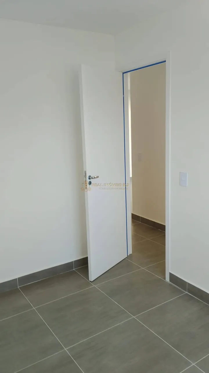 Unfurnished apartment with 2 bedrooms and 2 bathrooms — photo 18