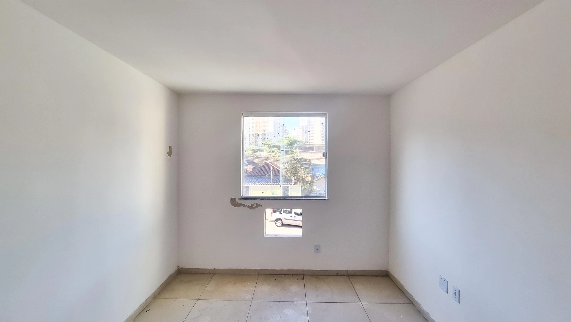 Apartamento com 2 quartos e box de vidro no banheiro — photo 31