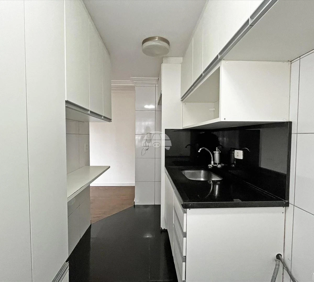 Apartment, 46 m², with wood or laminate floors — photo 10