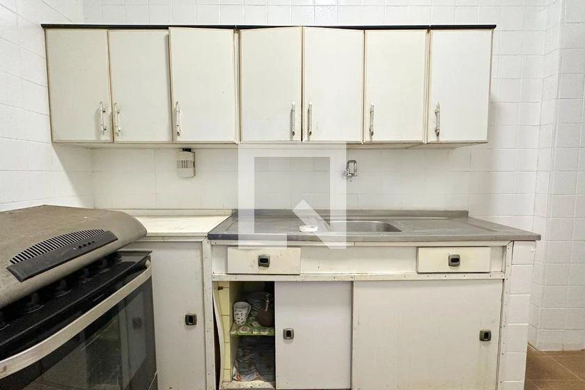 Деревянный пол или ламинат и 4 спальни: квартира 168 м² — photo 34