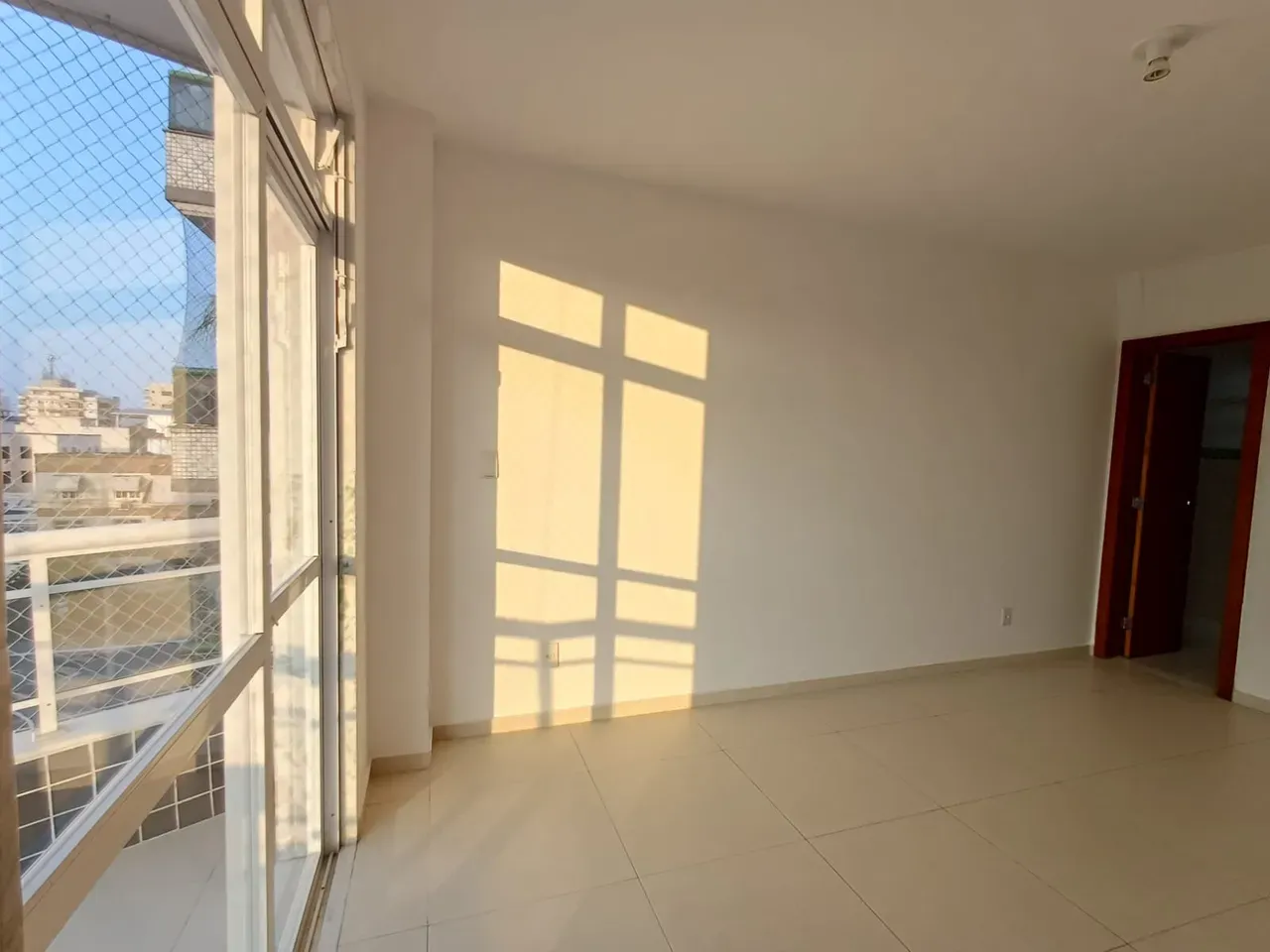 2-bedroom apartment, 1 with its own bathroom, 98 m² — photo 17