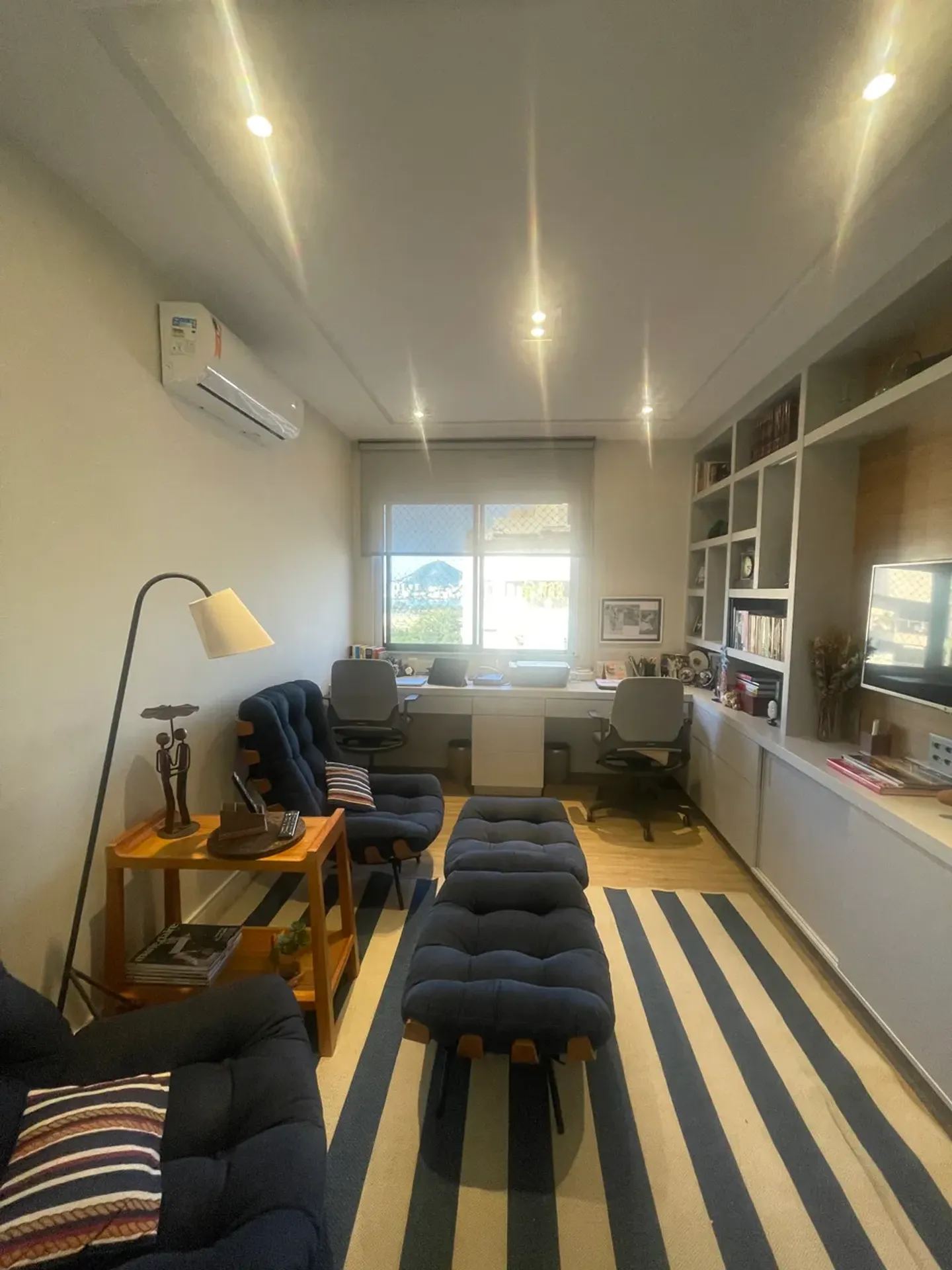 Furnished apartment with 4 bedrooms and 4 bathrooms — photo 16