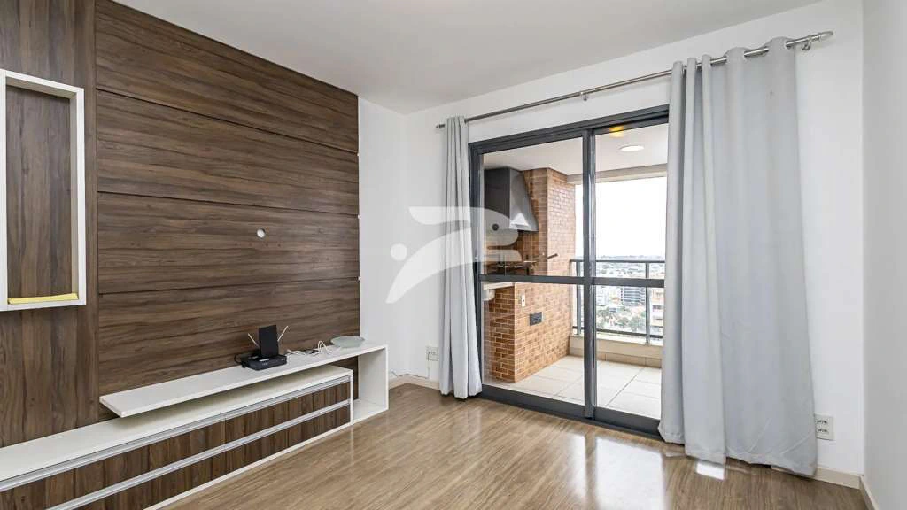 1-bedroom apartment with open-plan kitchen and balcony — photo 5