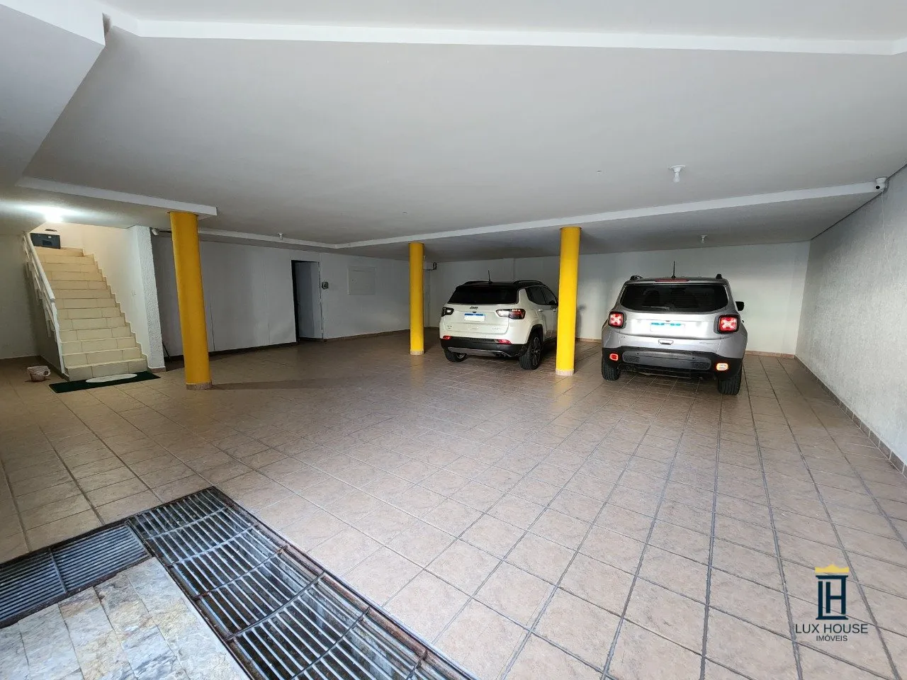 Casa amueblada con 6 dormitorios y 600 m² — photo 33