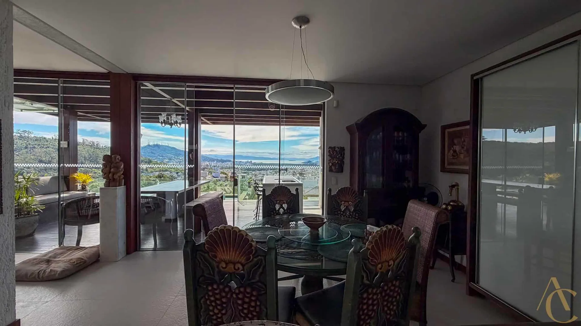 Furnished house, 689 m², with a grill on the balcony — photo 28
