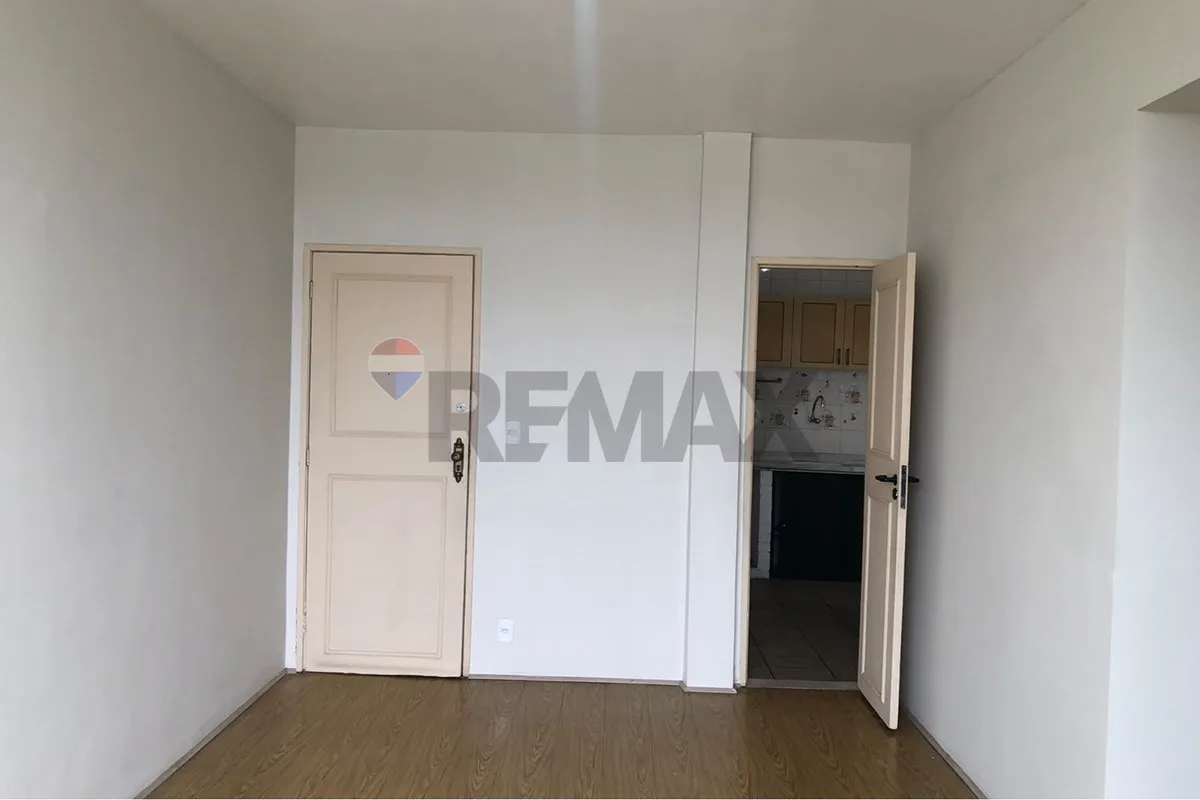 63 m² apartment with a washing machine and a bathtub — photo 28