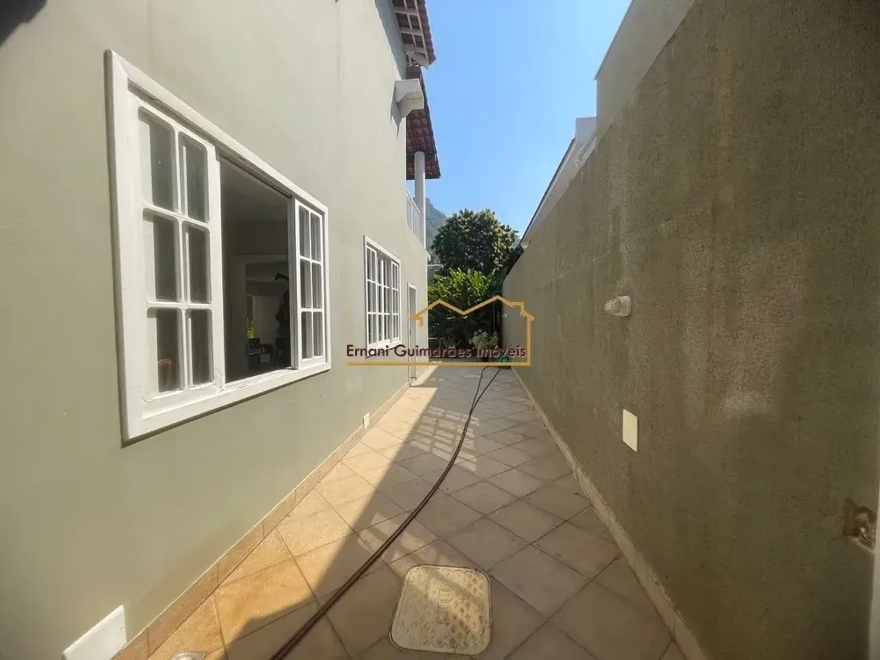Casa com 5 quartos e 5 banheiros, 4 vagas e varanda — photo 16