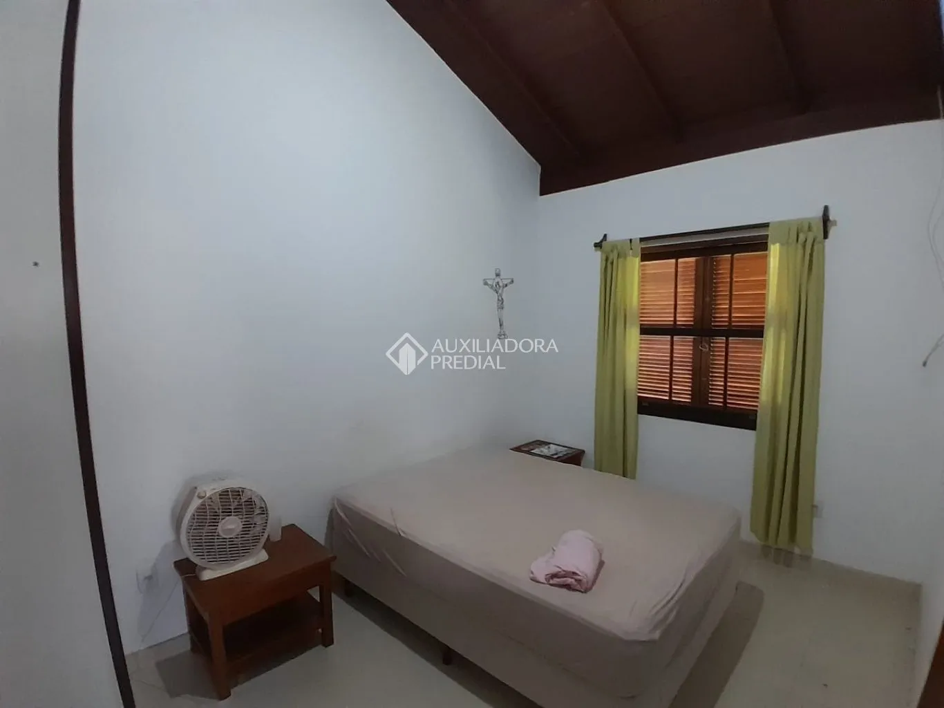 Unfurnished 4-bedroom house with 2 bathrooms and 860 m² — photo 17