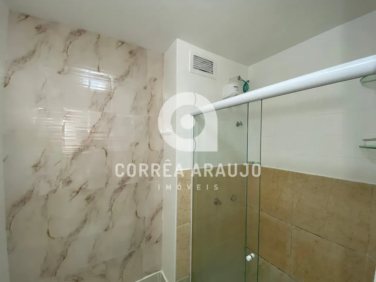 Apartment with 2 bedrooms, balcony and 1 parking space — photo 18