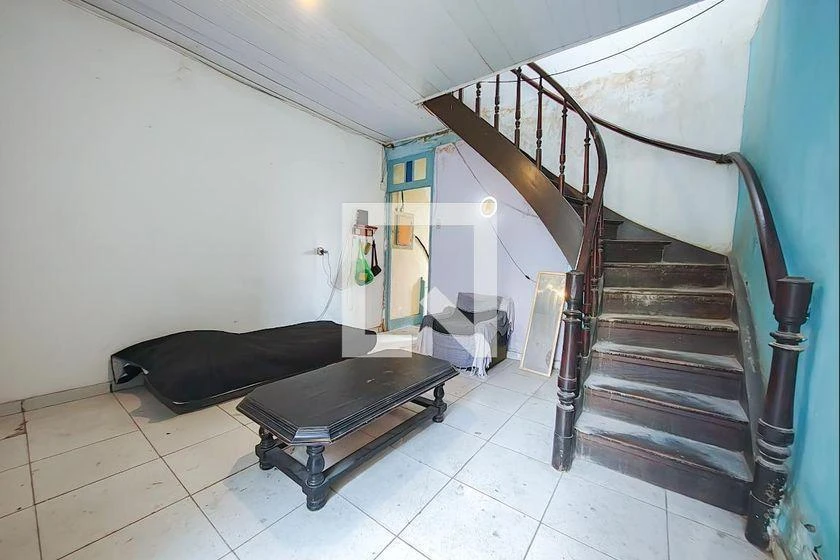 Furnished apartment with 5 bedrooms and 300 m² — photo 30