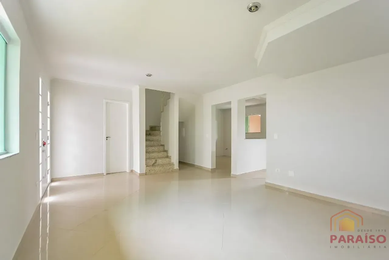 House with 3 bedrooms, balcony and 3 parking spaces — photo 6
