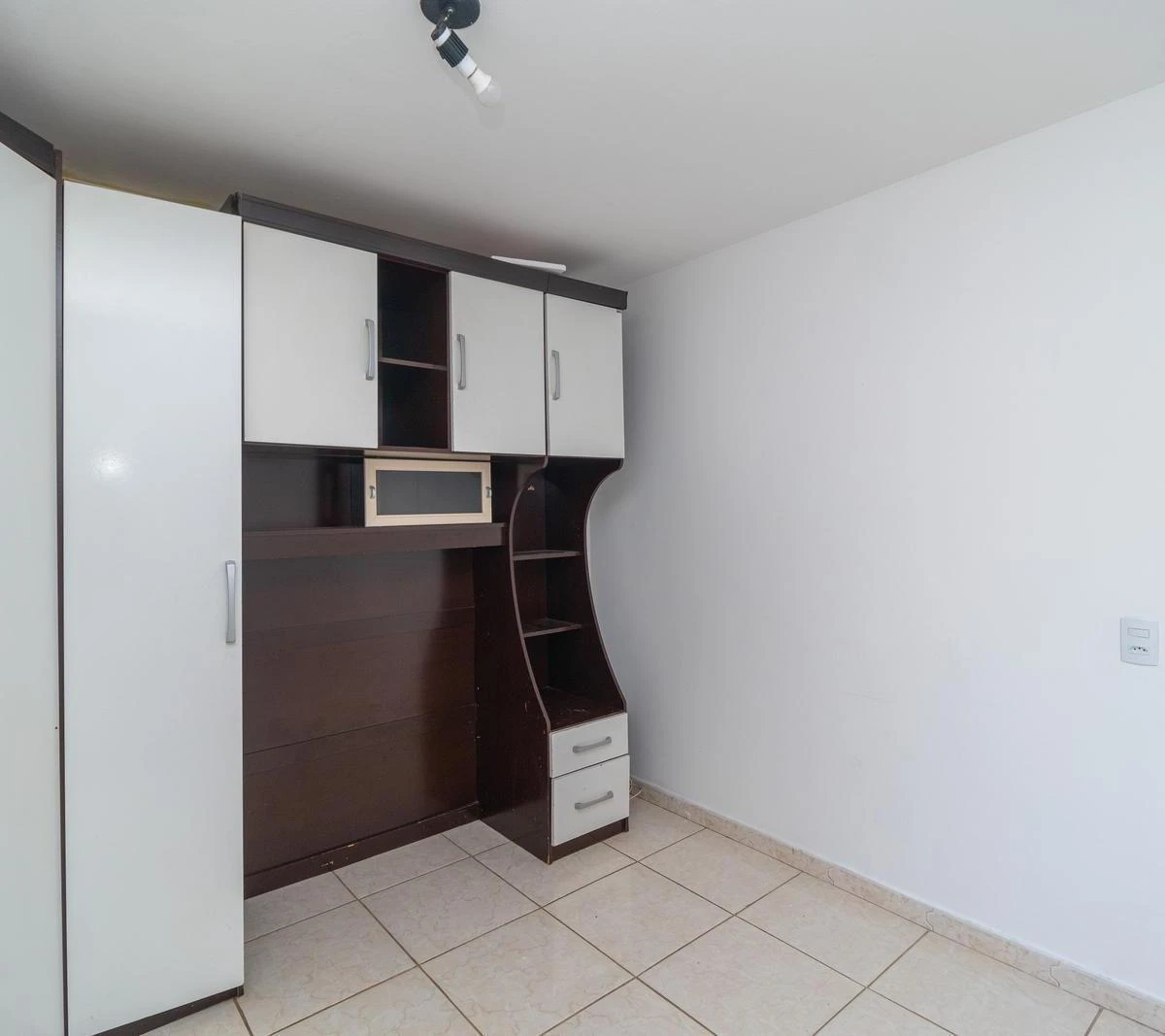2-bedroom apartment with a washing machine in Curitiba — photo 4