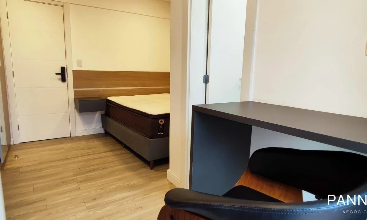 One-bedroom apartment with a washing machine in Curitiba — photo 3