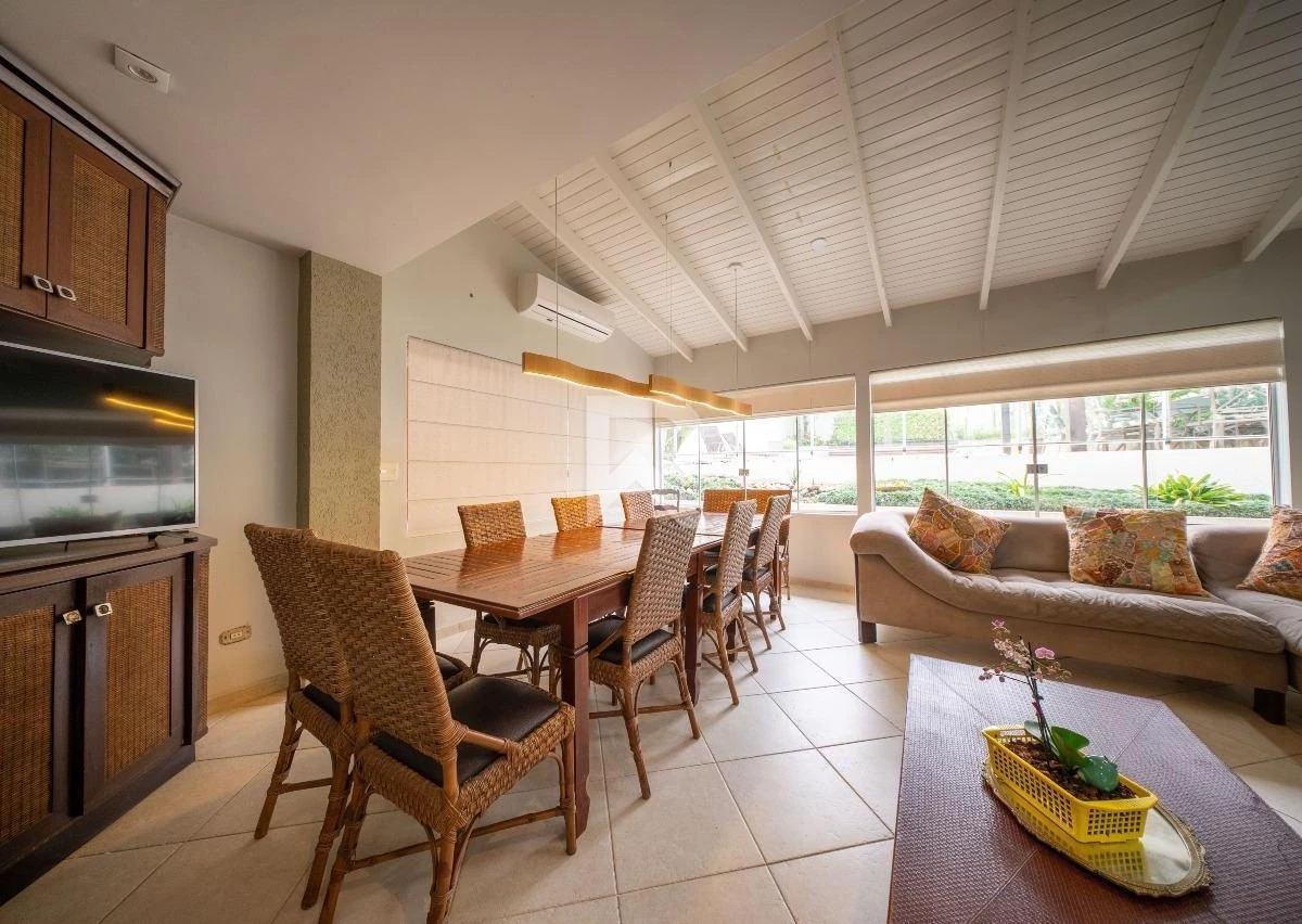 Furnished house, 247 m², with a home office — photo 16