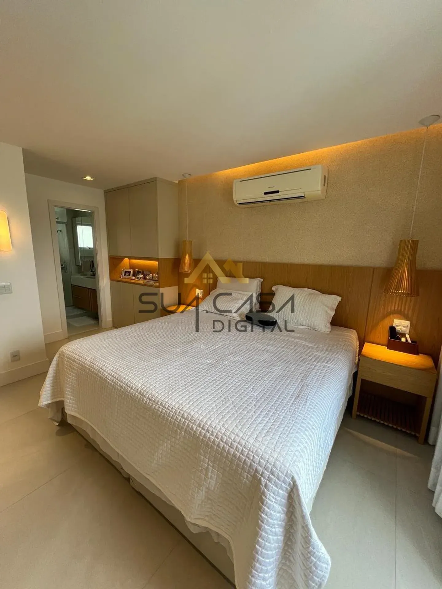 Furnished 3-bedroom apartment with 4 bathrooms and terrace — photo 22