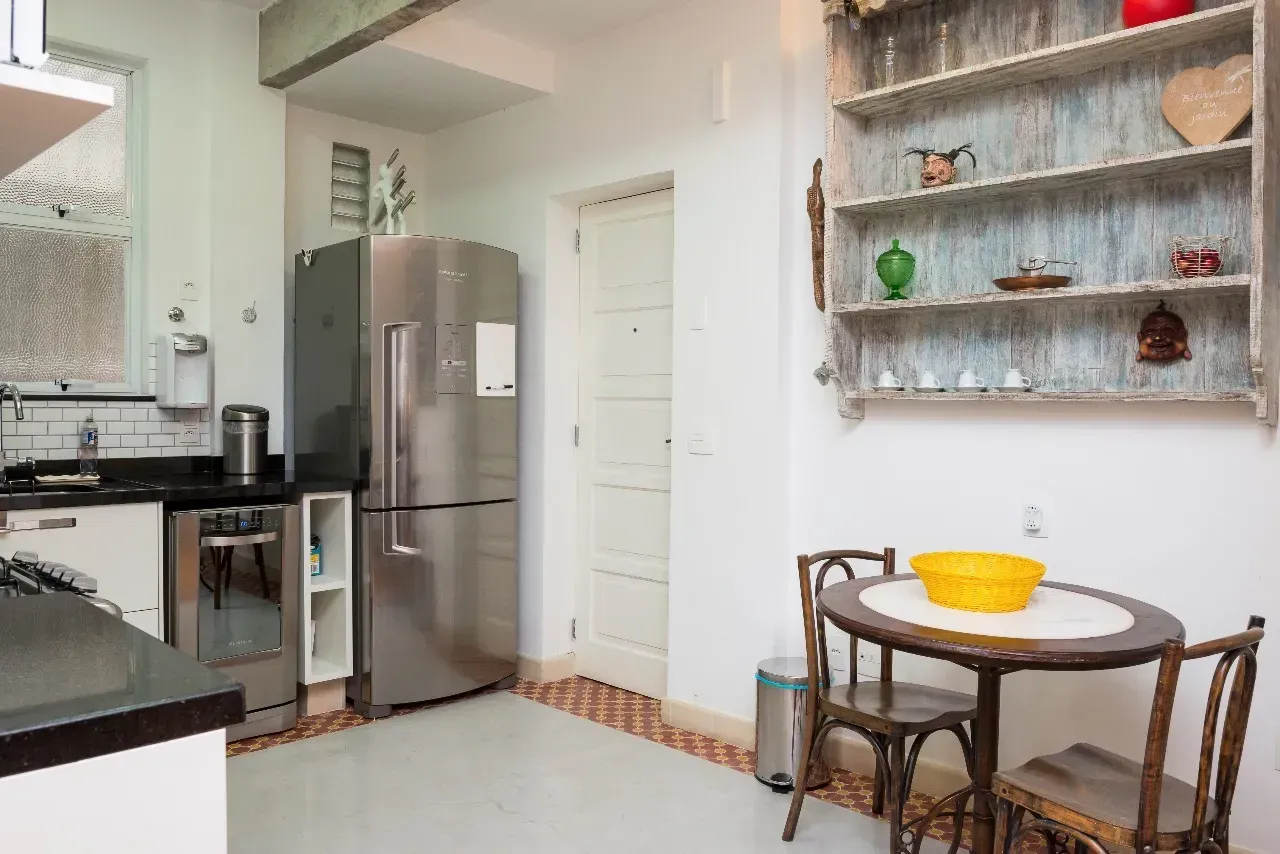 Furnished apartment with 2 bedrooms and 3 bathrooms — photo 3