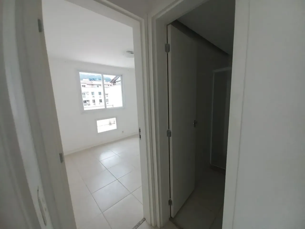 3-bedroom 3-bath apartment with 1 parking space — photo 19