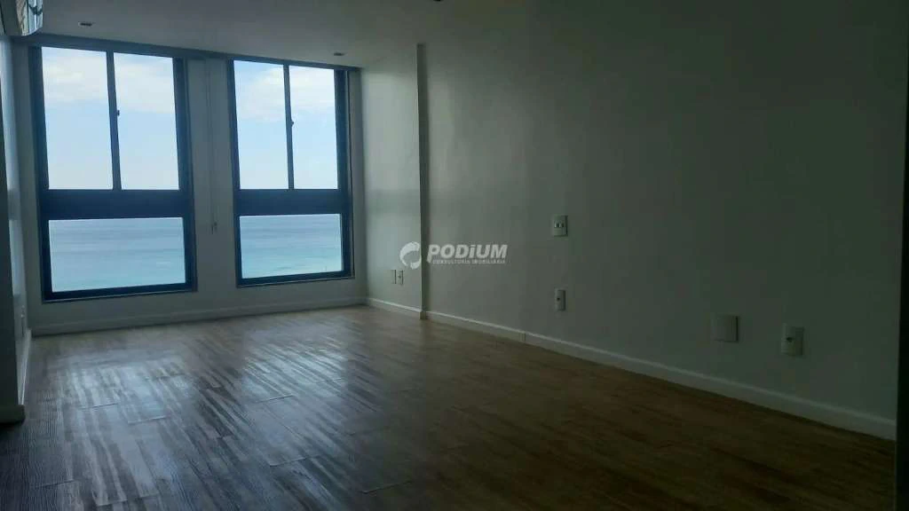4-bedroom 315 m² apartment with separate kitchen — photo 8