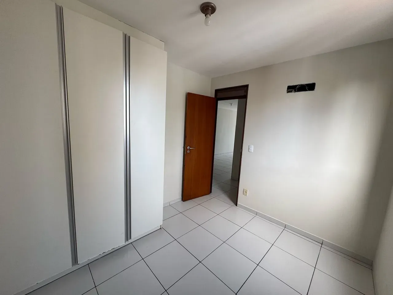 Unfurnished 100 m² apartment with 4 bedrooms and 2 en-suites — photo 35