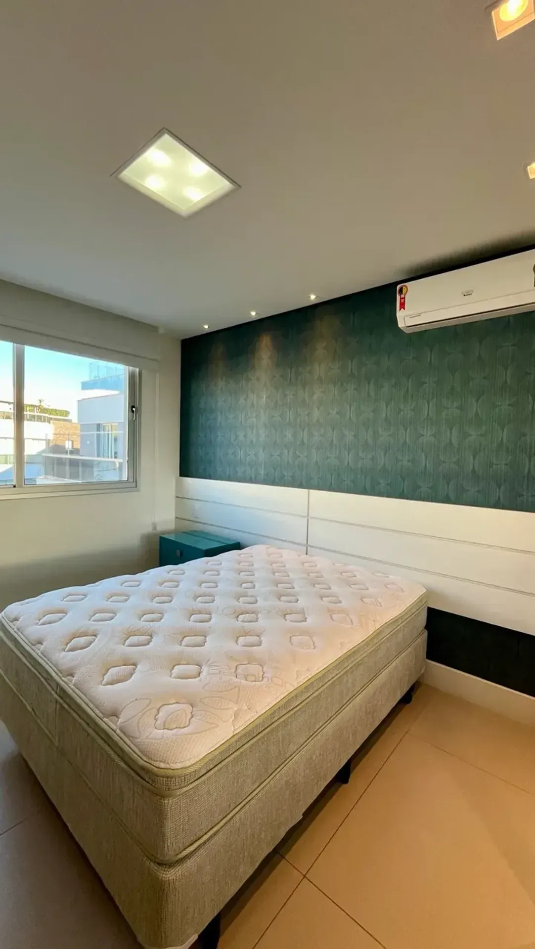 Furnished apartment with 3 en-suite suites — photo 38