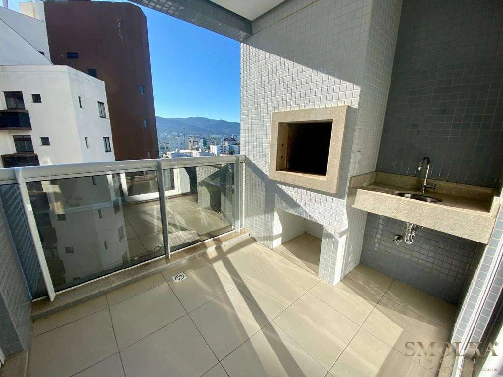 3-bedroom apartment with balcony and built-in grill — photo 3